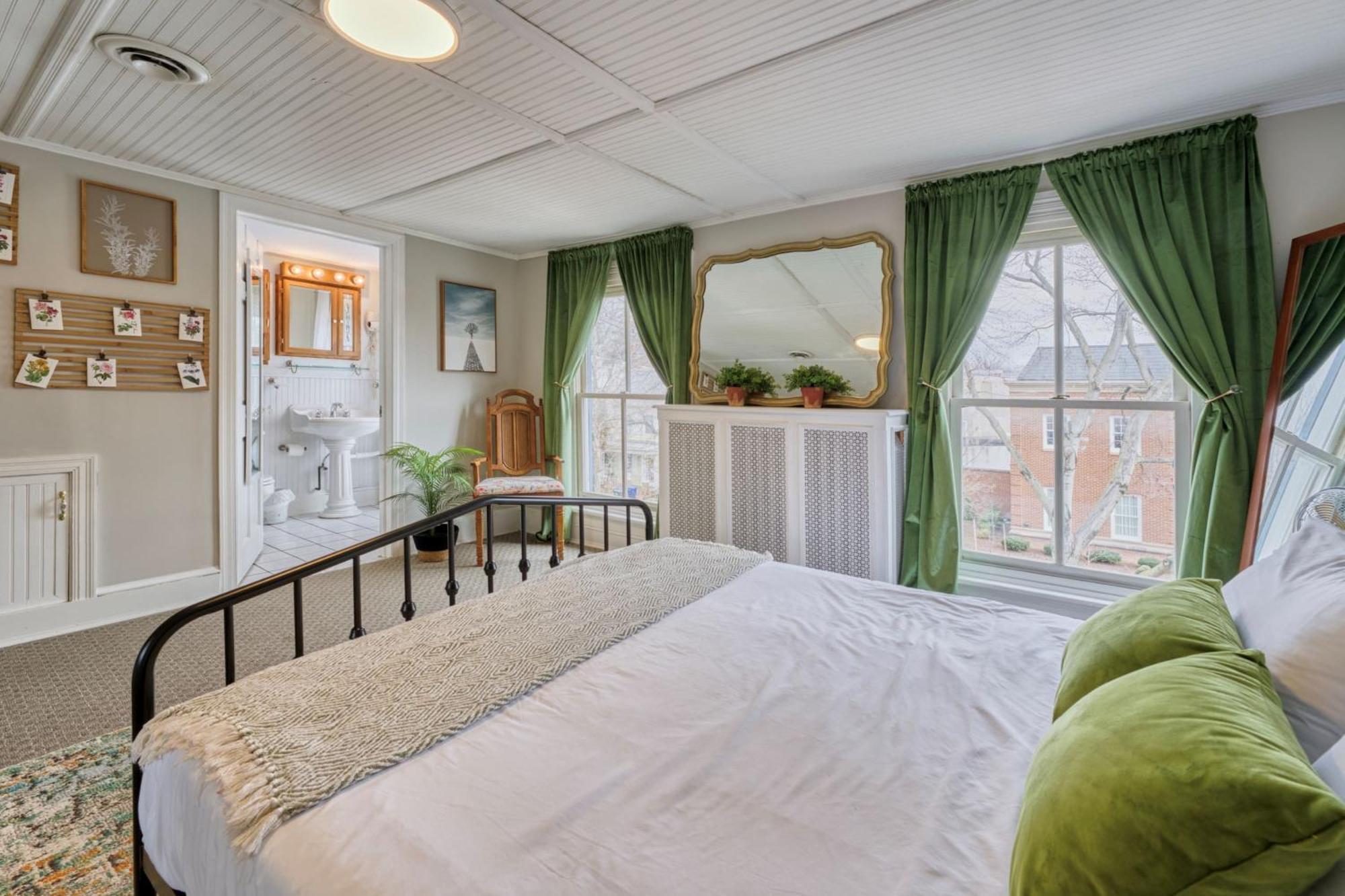 Top-Floor 1Br In Historic Capitol Hill Вашингтон Екстер'єр фото
